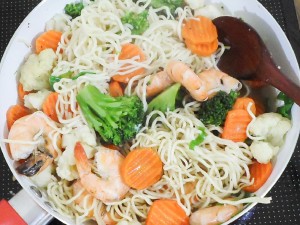 One Pot Cantonese Noodles 4