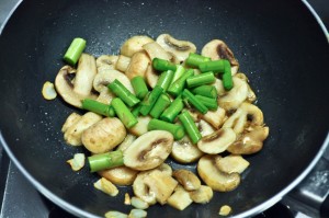 Pasta With Mushroom & Asparagus 4